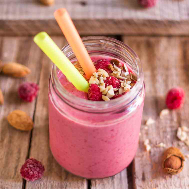 Raspberry Almond Smoothie