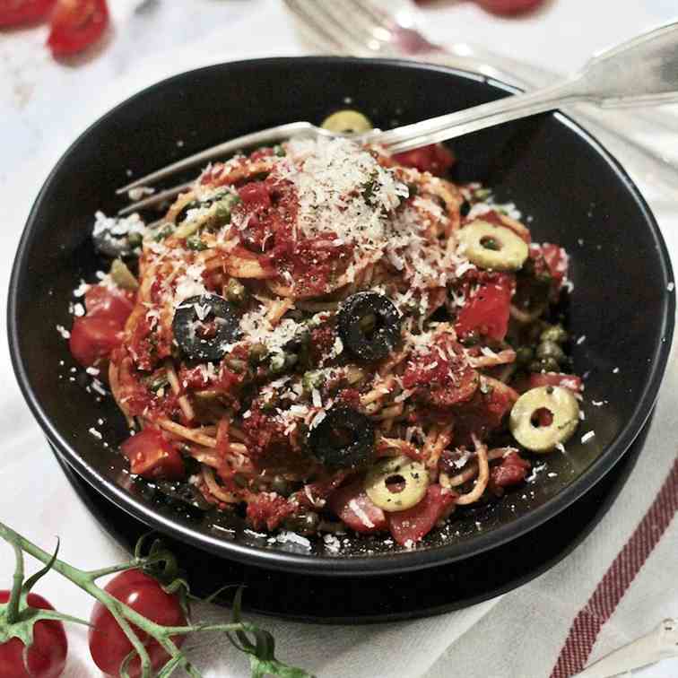 Vegetarian Spaghetti alla Puttanesca