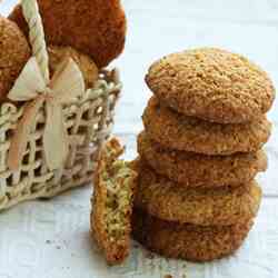 Crispy Coconut Cookies