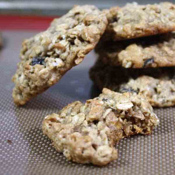 Oatmeal Raisin Cookies