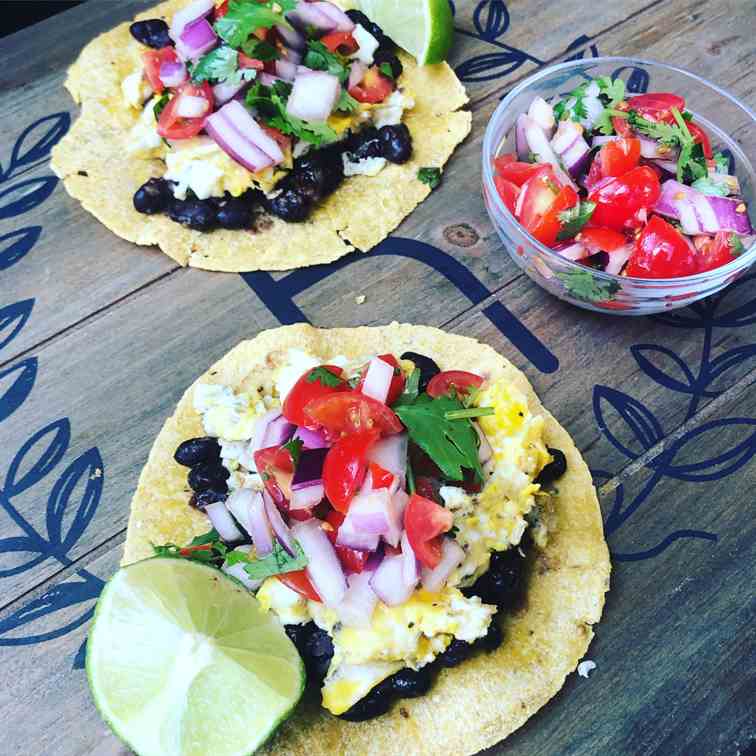 Breakfast Tacos with Pico de Gallo