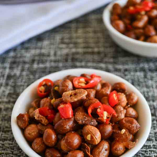 Spicy Garlic Peanuts