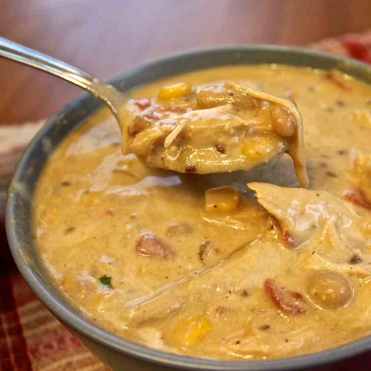 Crockpot Chili Chicken Soup