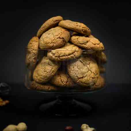 Chocolate cookies with salted peanuts