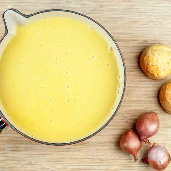 Cream of Garlic and Onion Soup