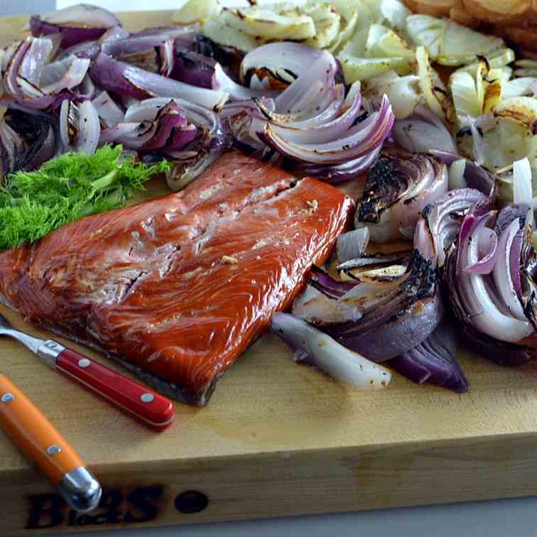 Smoked salmon crostini