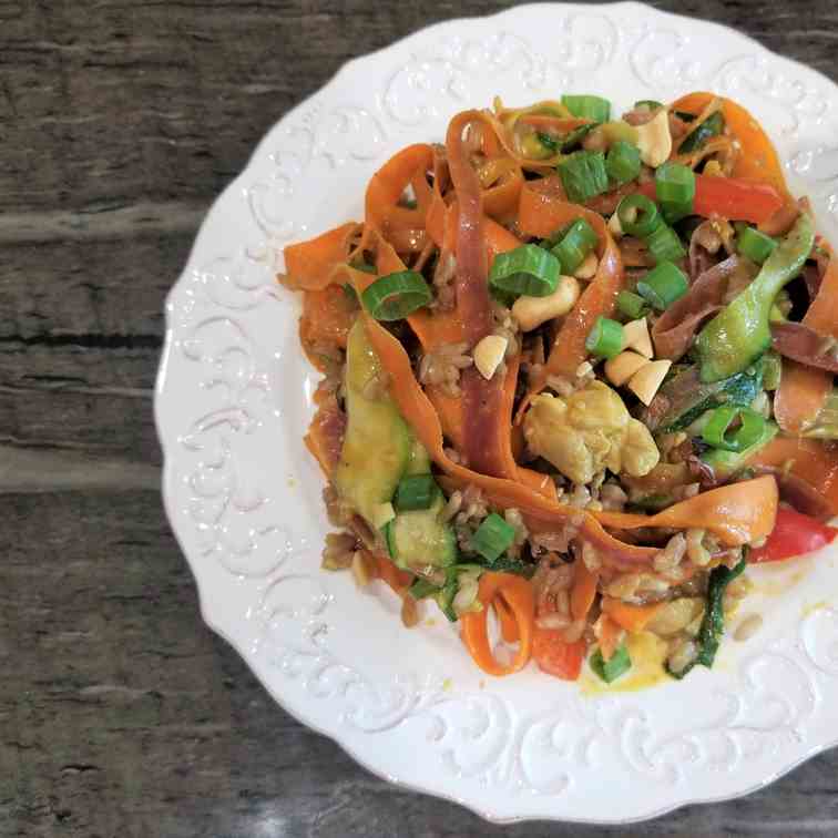 Thai Peanut Chicken Zoodles (Gluten Free)