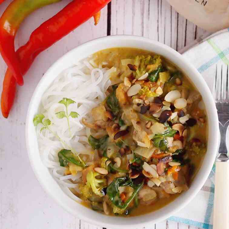 Chicken, broccoli and spinach curry