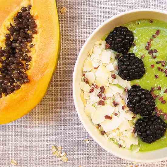 Papaya - Spinach Green Smoothie Bowl