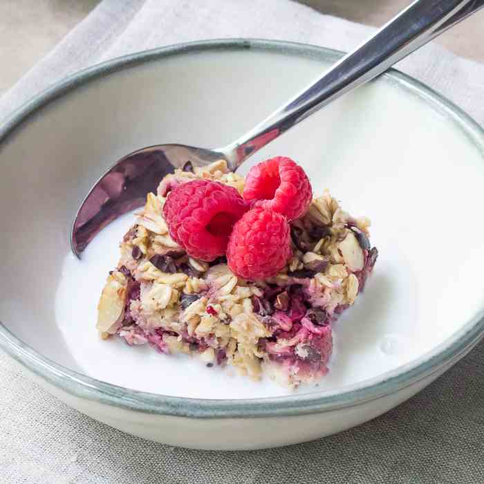 Raspberry Almond Baked Oatmeal