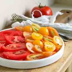 Simple tomato salad