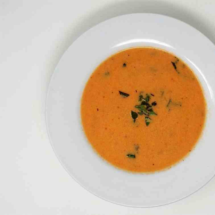 Fresh Tomato and Basil Soup