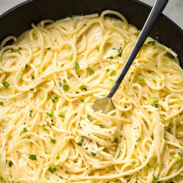 Ultra Creamy and Cheesy Spaghetti