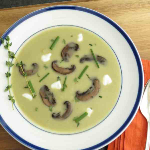 fennel and leek soup with mushrooms