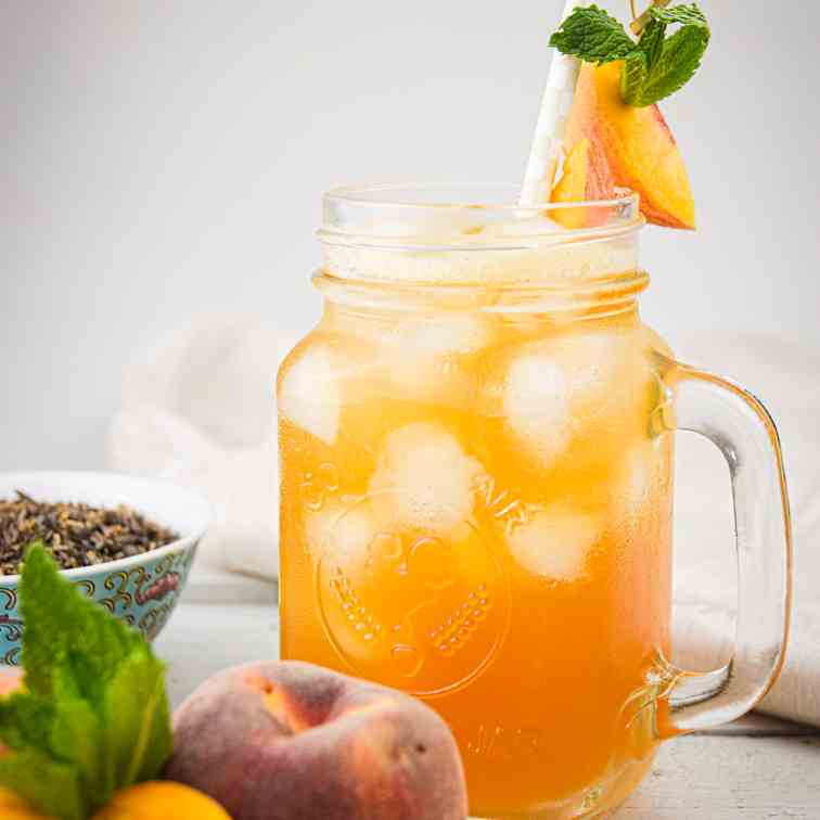 Peachy Iced Green Tea