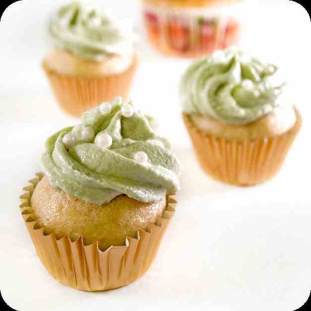 My Best-Ever Vegan Vanilla Cupcakes