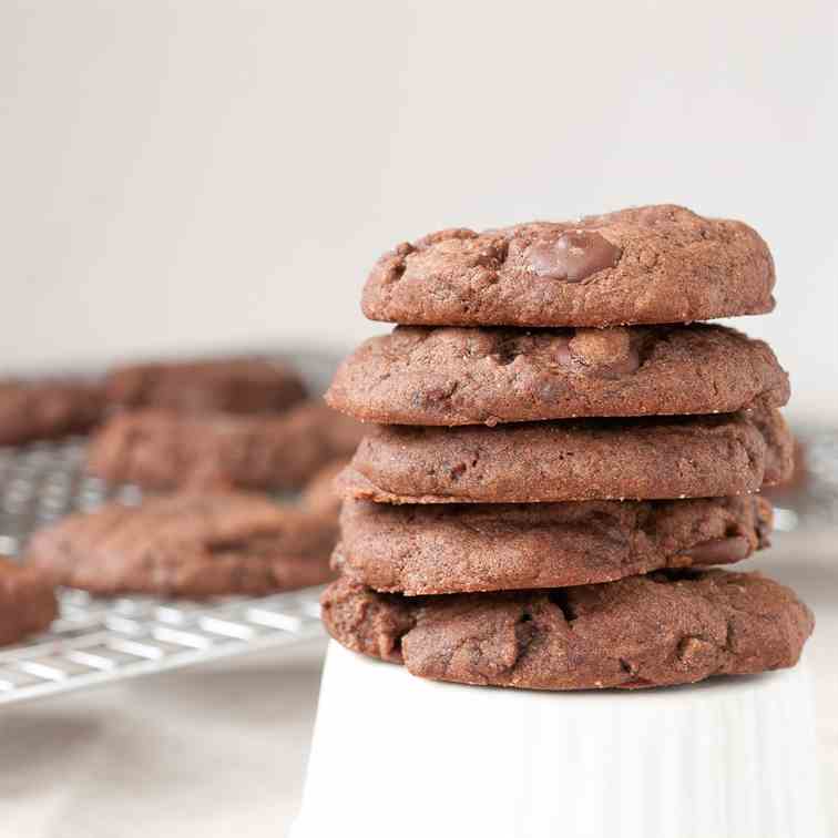 Chocolate Gingerbread Cookies