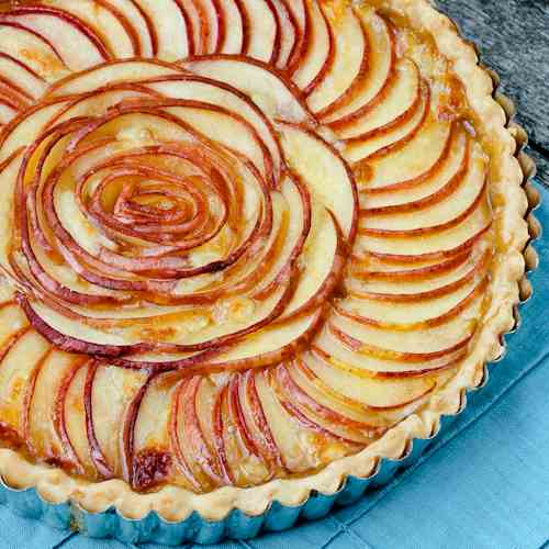 Easy Brie and Pear Tart