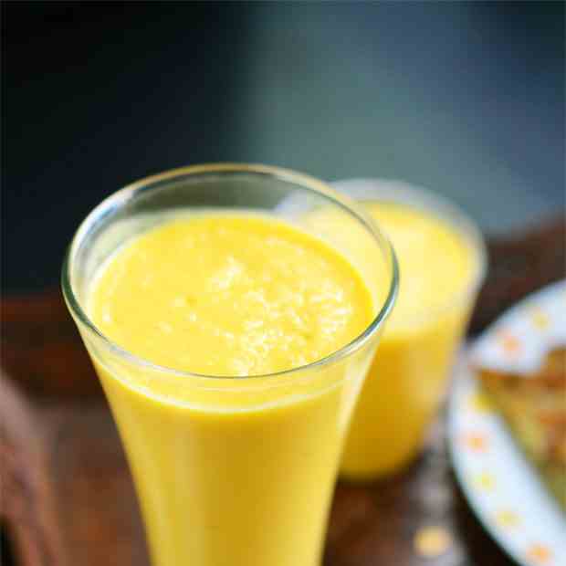 Mango Milkshake | Mango Smoothie