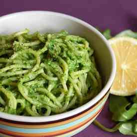 Creamy avocado and rocket pasta