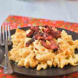 Pasta with sweet potato, caramelized onion