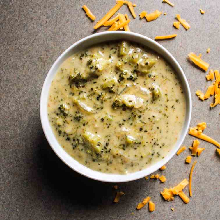 Cheesy Broccoli Soup