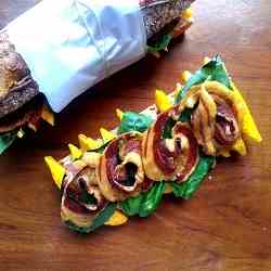 Crispy pancetta sandwich