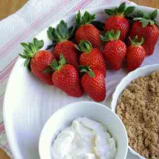 Dipped Strawberries for Valentine's Day