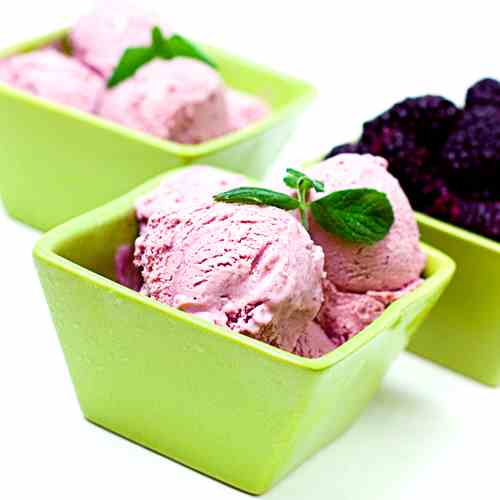 Blackberry ice cream