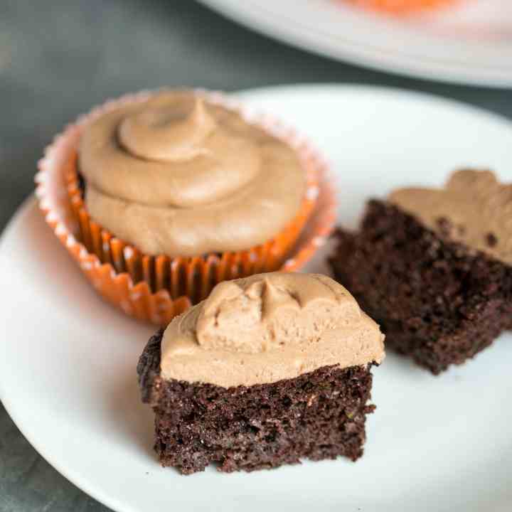 Chocolate Cupcakes Nutella Frosting