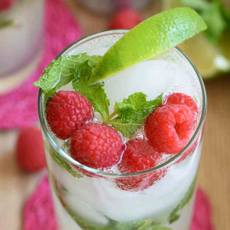 Raspberry Lemonade Virgin Mojito