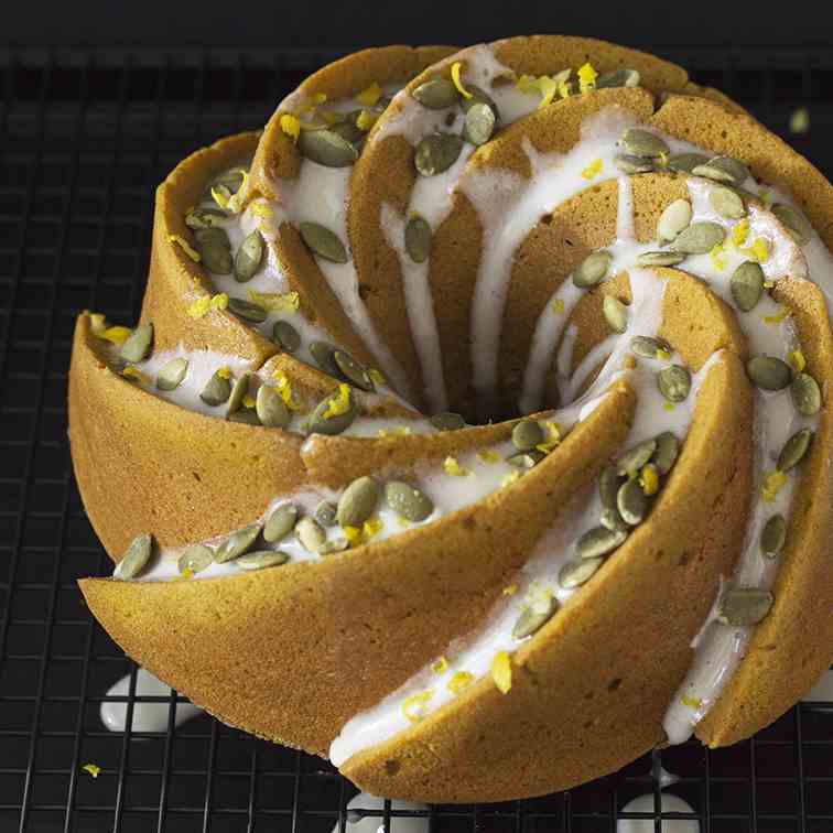 Moist Pumpkin Spice Bundt Cake