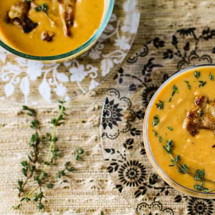 Curried Sweet Potato Cauliflower Soup