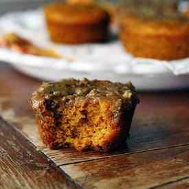 Pumpkin Mini Cakes with Cinnamon Streusel