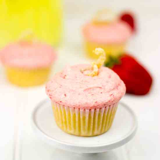 Strawberry Lemonade Cupcakes