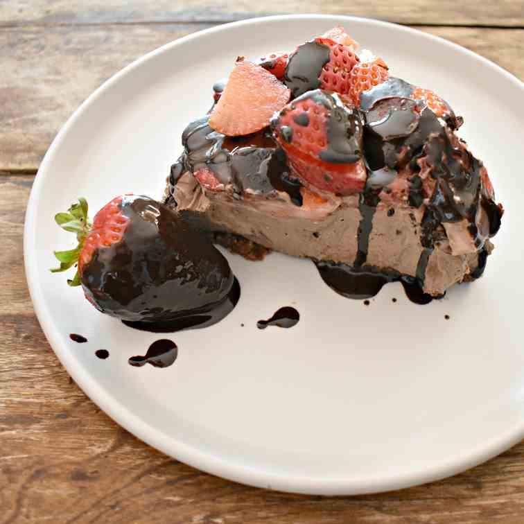 Keto No Bake Chocolate Berry Cheesecake