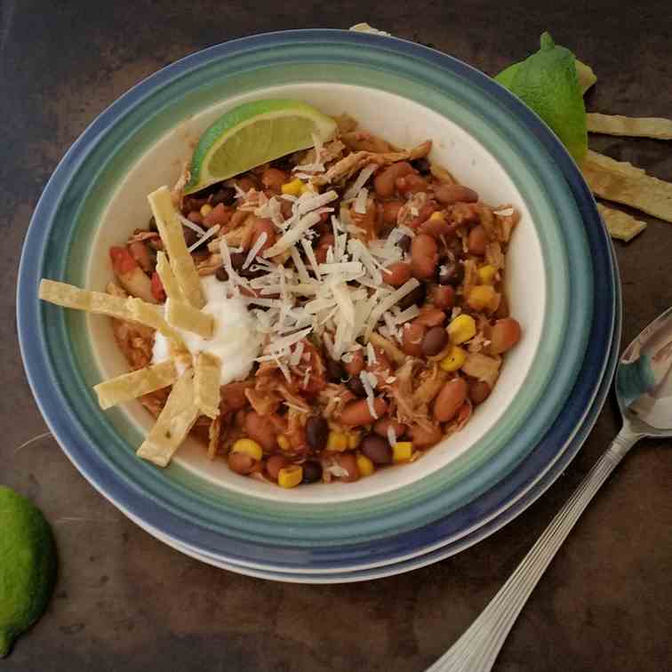 Slow Cooker Chicken Tortilla Soup