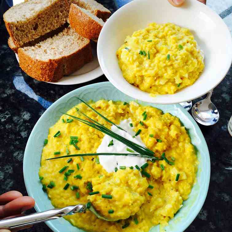 Red split lentil curry (dhal)