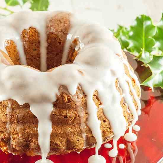 Apple cinnamon bundt cake