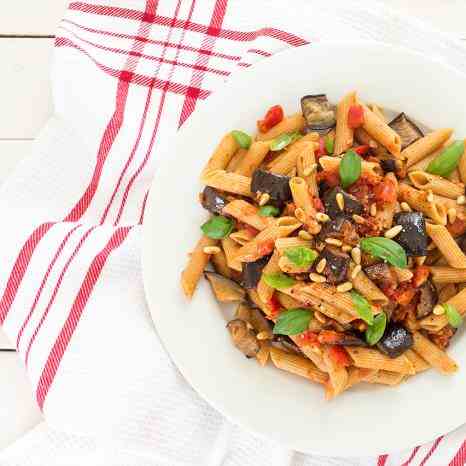 Vegan pasta alla Norma