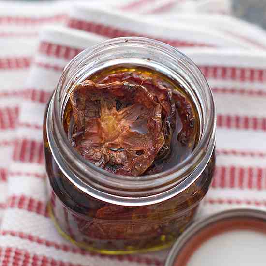 Oven Roasted Tomatoes in Oil