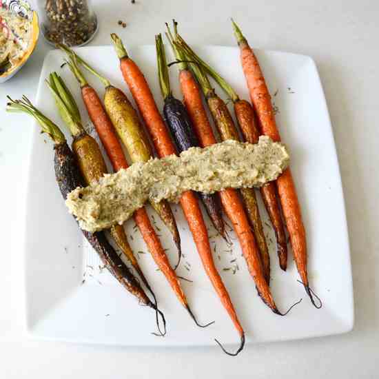 Roasted Carrots with Tahini Sauce