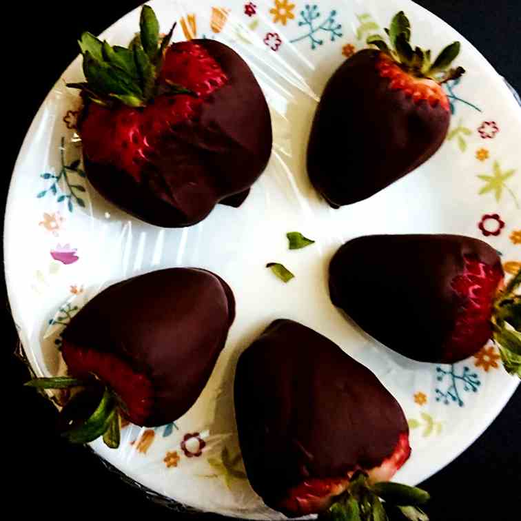 Dairy Free Chocolate Covered Strawberries 