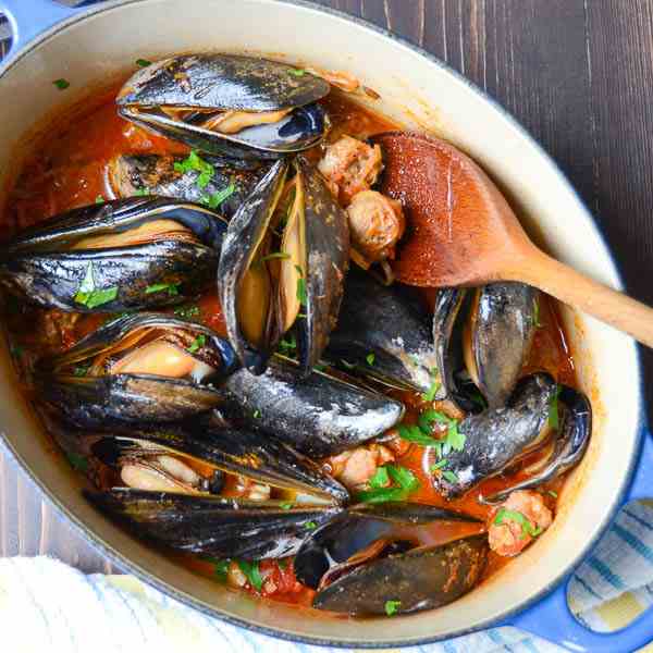 Wine - Garlic Mussels with Sausage