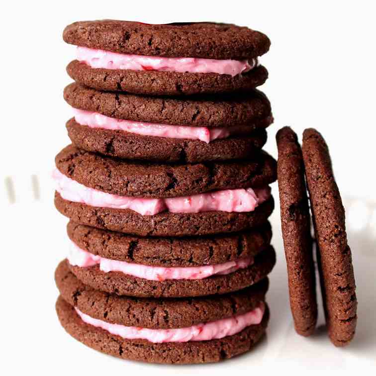 Cocoa Cookie with Raspberry Buttercream