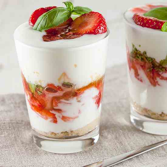 Strawberry yogurt dessert