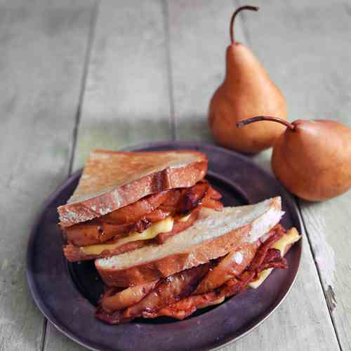 Grilled Cheese with Bacon and Caramelized