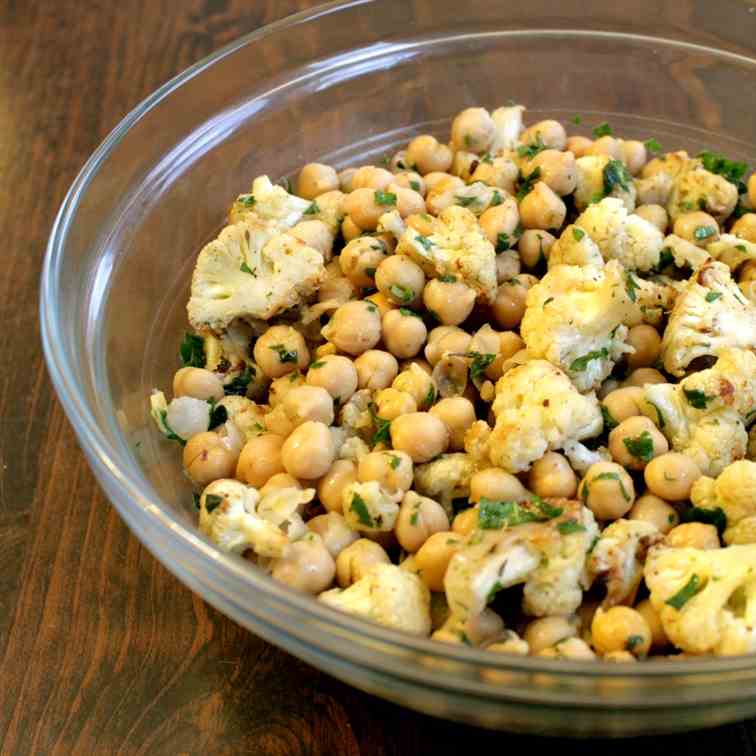 Roasted Cauliflower and Chickpea Salad