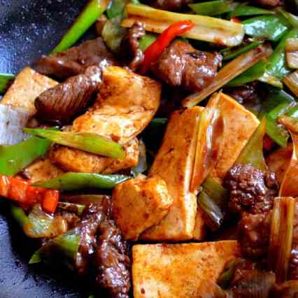 SCALLION GINGER BEEF & TOFU STIR-FRY