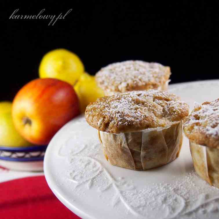 Banana muffins with apples